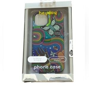Heyday iPhone 15, 14 & 13 MagSafe Case Butterfly Glow in the Dark